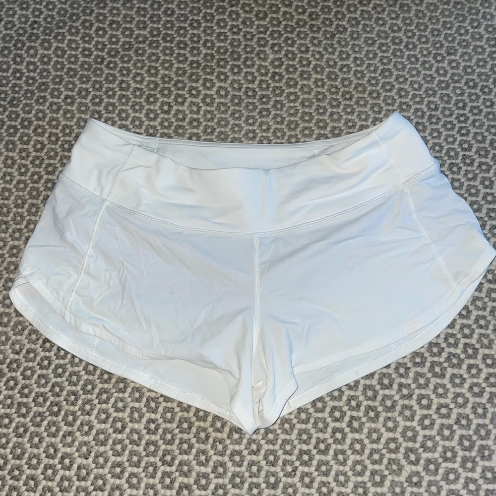 White 4” lulu lemon shorts